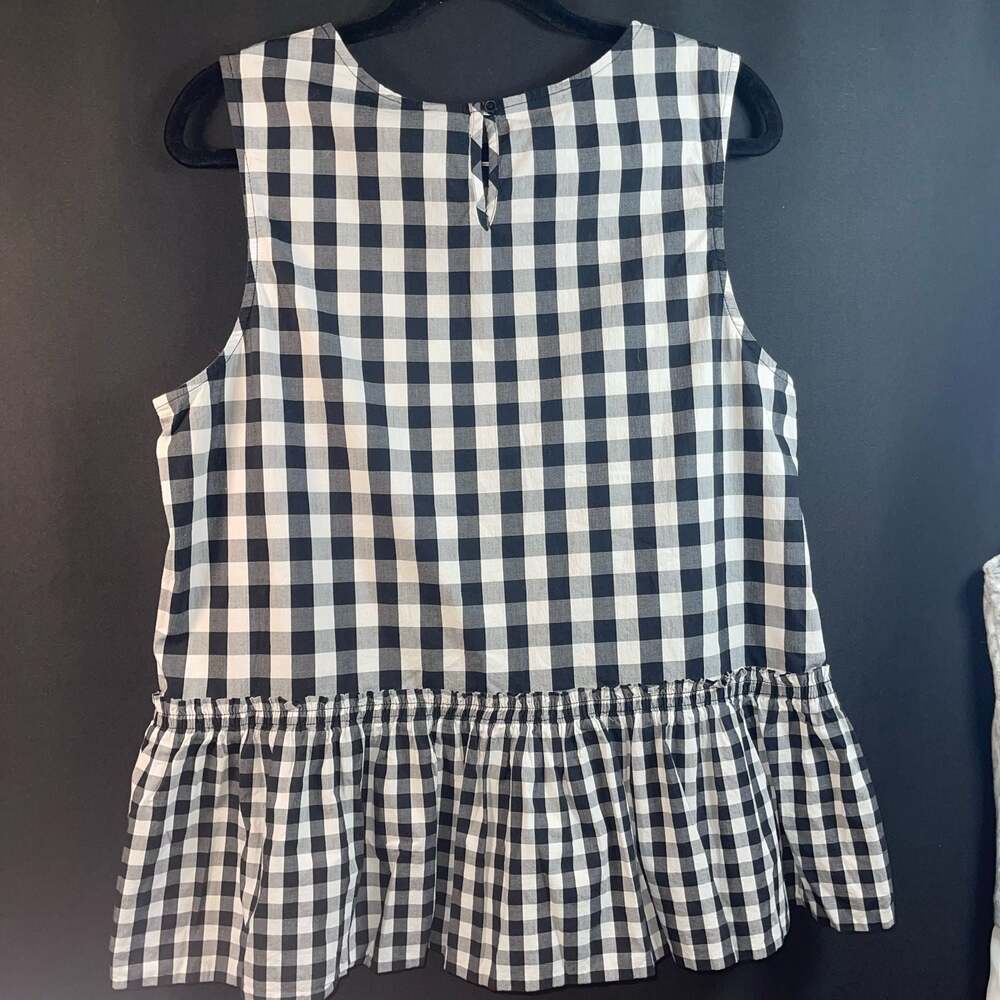 XL - Lot of 2 Sleeveless Peplum and Collared Top - Picture 5 of 11